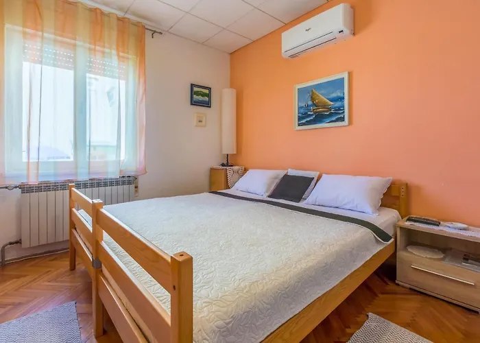 Antic S Apartment